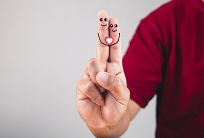 drawing_on_fingers_of_couple_happy_after_penile_enlargement_in_turkey