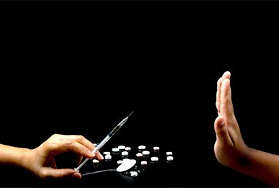 hand_says_no_to_drugs_after_erectile_dysfunction_treatment_in_turkey