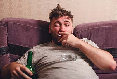 man_needing_arm_lift_in_turkey_due_to_drinking_and_smoking