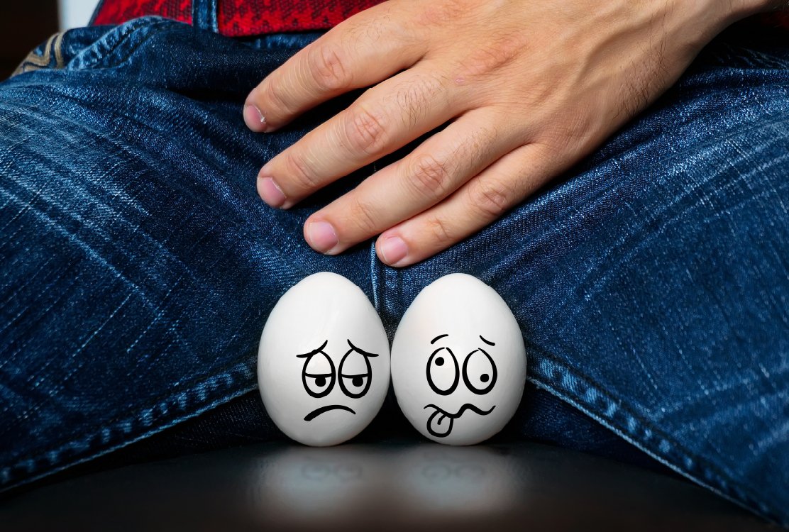 testicular-pain-before-Testicular-Prosthesis-in-turkey