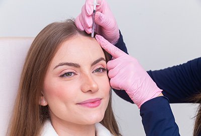 woman_at_endoscopic_brow_lift_in_turkey_consultation