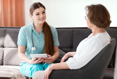 woman_at_therapy_before_labiaplasty_in_turkey