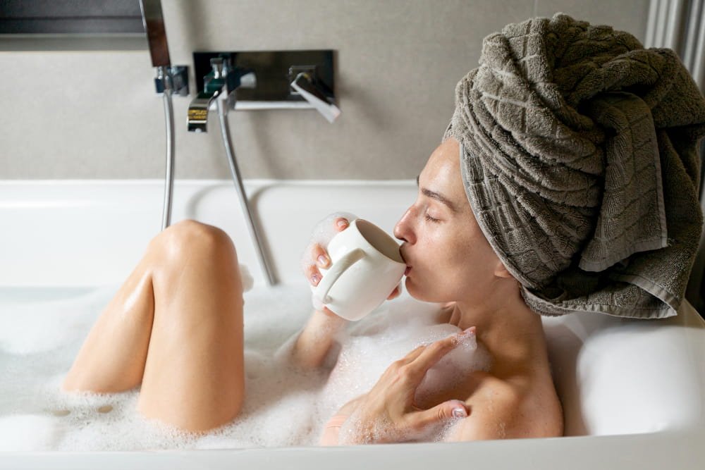 woman_keeping_clean_and_staying_hydrated