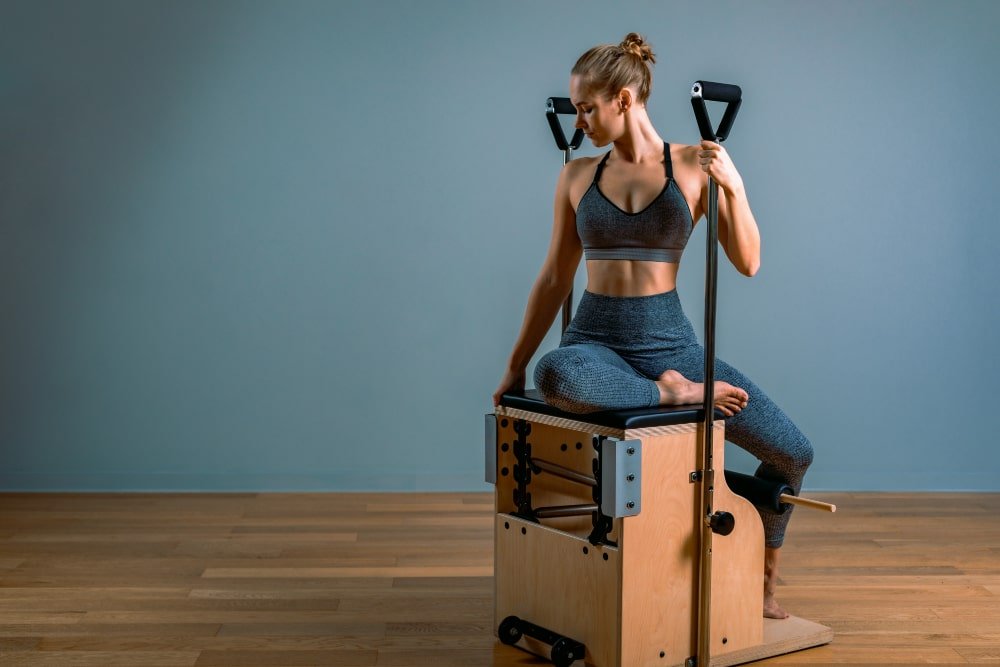 woman_practicing_pilates_after_lipo