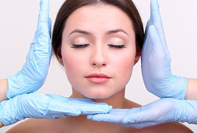 woman_with_lifted_face_after_coronal_brow_lift