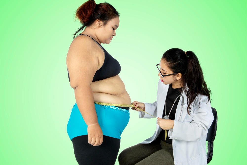 woman_with_over_weight_for_tummy_tuck_in_turkey_candidacy